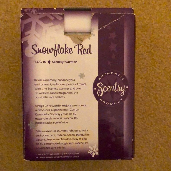 SNOWFLAKE RED by Scentsy Plug - In Warmer Retired pre-owned in Box - Picture 7 of 10